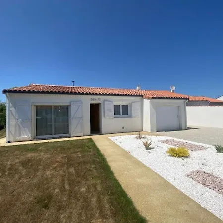 Maison Le Fenouiller, 3 Pieces, 6 Personnes - Fr-1-428-138 Le Fenouiller